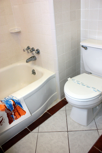 Bathroom 4, Key West Motel, Cape May