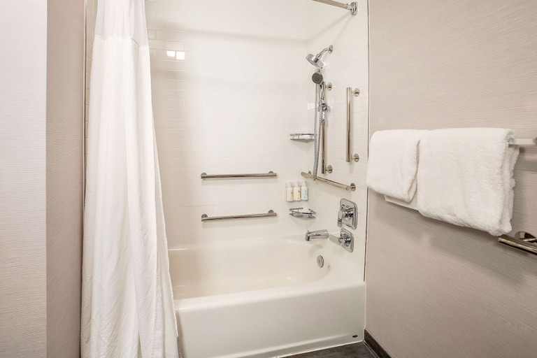 Bathroom 4, Sonesta Select Phoenix Chandler, Maricopa
