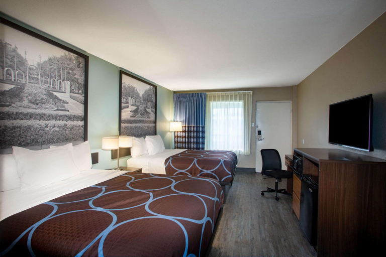 Bedroom 3, Super 8 by Wyndham Mobile I-65, Mobile