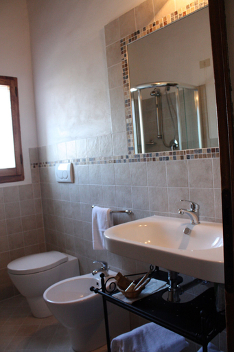 Bathroom 5, Fattoria Pieve a Salti, Siena
