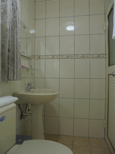 Bathroom 3, Antique Courtyard B&B, Kinmen