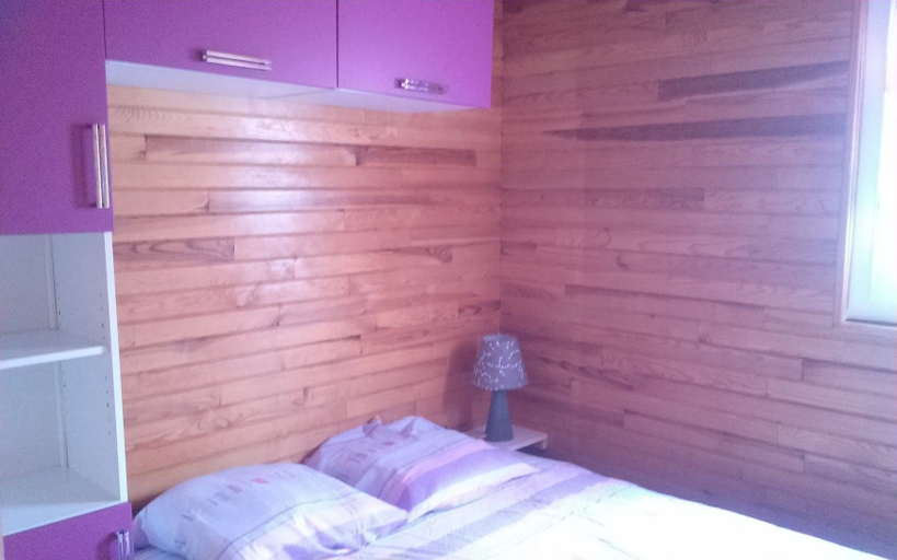 Bedroom 2, Camping Bois de Gravière, Puy-de-Dôme