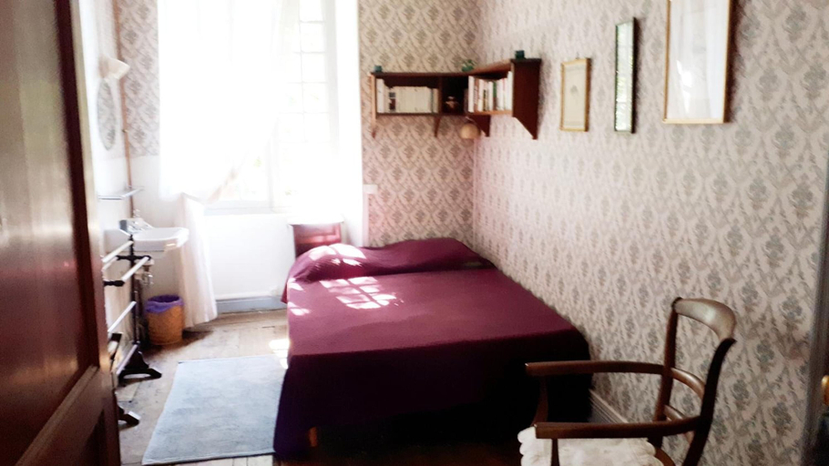 Bedroom 4, Chambres d'hôtes La Cure du Maine Charles, Charente