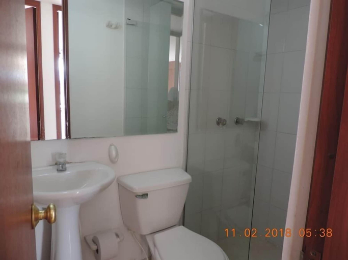 Bathroom, Apartamento confortable, Santafé de Bogotá