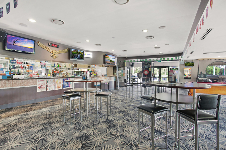 Food & Drinks 5, Gateshead Tavern Motel, Lake Macquarie - East