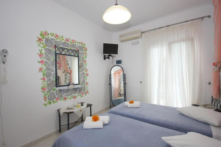 Bedroom 4, Amaryllis Studios, South Aegean