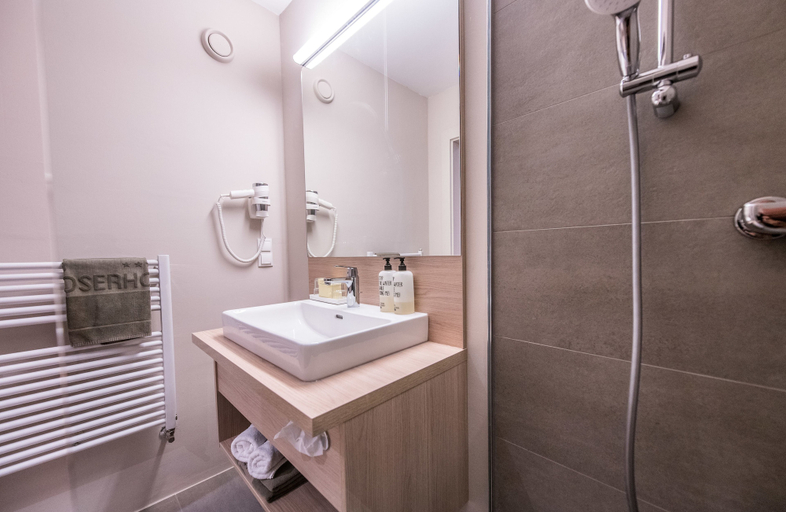 Bathroom 5, Hotel Moserhof, Spittal an der Drau