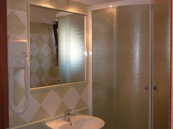 Bathroom 3, Villa Linet, Vrsar