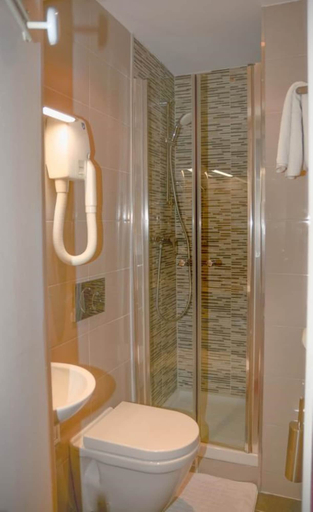 Bathroom 4, Hotel Paris Bruxelles, Paris