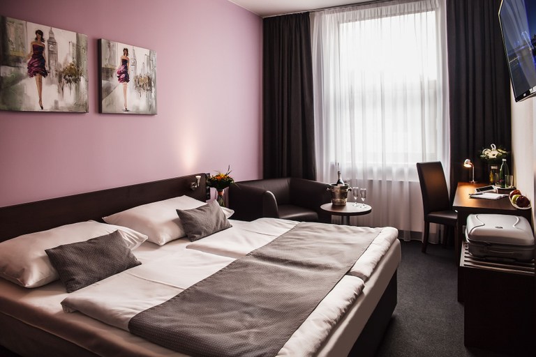 Bedroom 5, Interhotel Zlin, Zlín