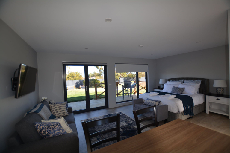 Bedroom 3, Harrison Grove, Sorell