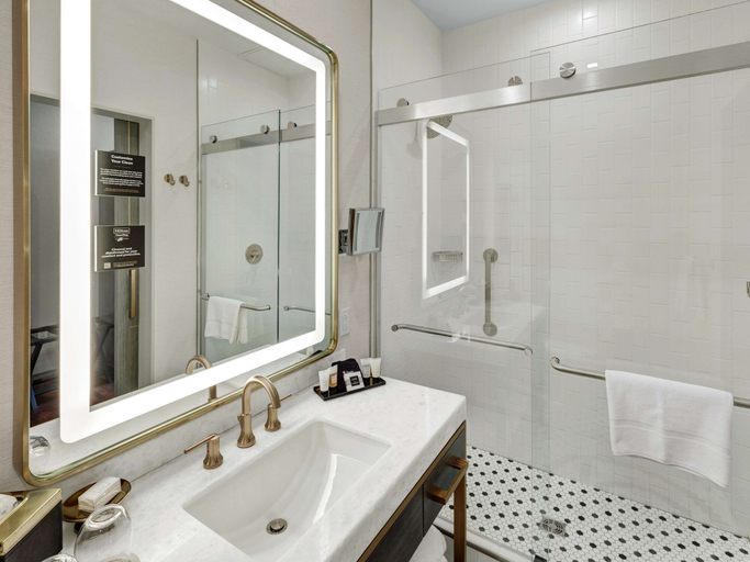 Bathroom 4, Tulsa Club Hotel, Curio Collection by Hilton, Tulsa