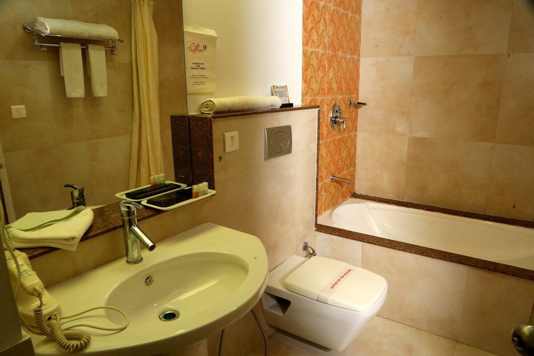 Bathroom 4, Srinivas Saffron Hotel, Dakshina Kannada