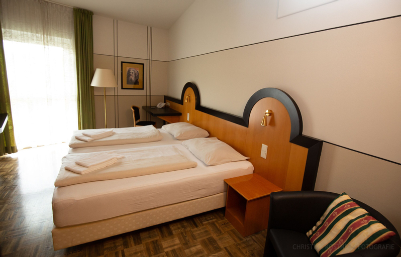 Bedroom 2, Kunsthotel Fuchspalast, Sankt Veit an der Glan
