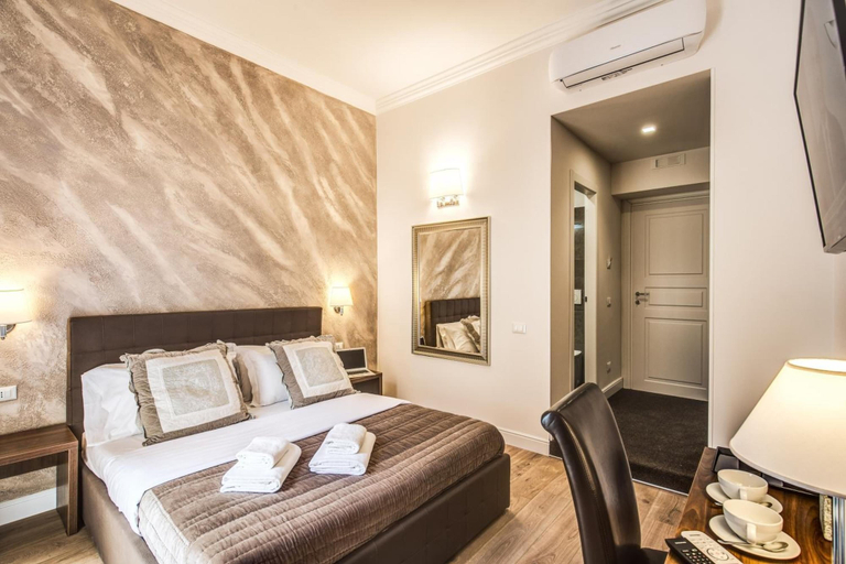 Bedroom 4, River Luxury Suites, Rome