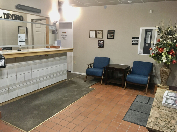 Others 5, Hotel DeOro, Squamish-Lillooet