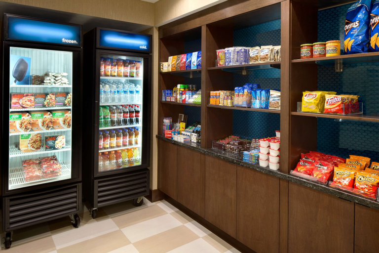 Food & Drinks 5, Hampton Inn & Suites Edgewood/Aberdeen-South, Harford