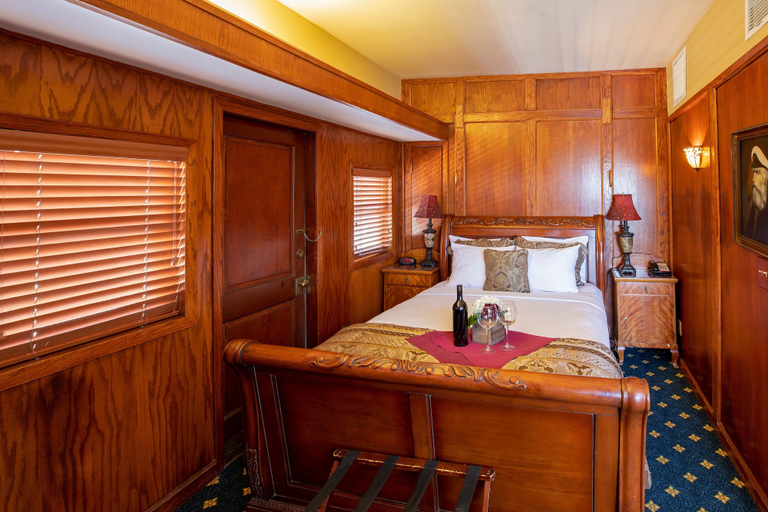 Bedroom 3, Delta King Hotel, Sacramento