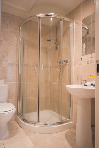 Bathroom 3, Llwyngwair Manor, Pembrokeshire