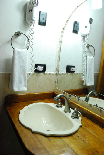 Bathroom 4, Hotel Don Pedro de Heredia, Cartagena de Indias