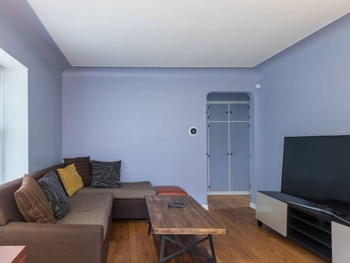 Others 5, Beautiful Royal Oak Townhouse, Oakland