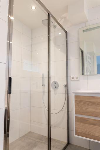 Bathroom 4, Ruyge Weyde Logies -The Farmer's Daughter, Oudewater