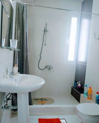 Bathroom 4, STUDIOS POSEIDONIA apartments 50 & 70 sqm with sea view, Peloponnese