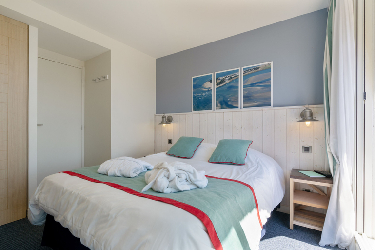 Bedroom 3, Pierre & Vacances Premium Le Domaine de Cramphore, Loire-Atlantique