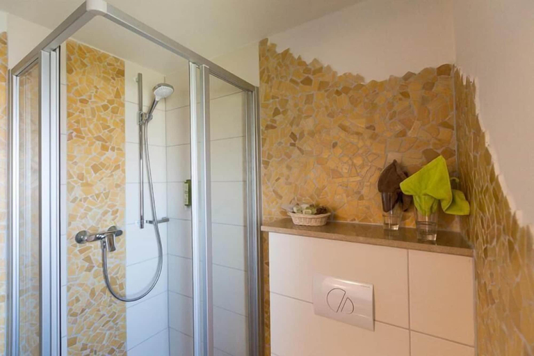 Bathroom 5, Kräuterhotel Garni zur Klostergrotte, Weimarer Land