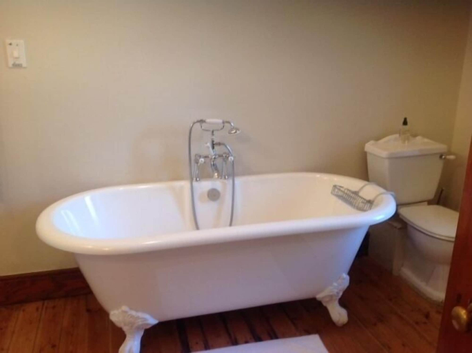 Bathroom 4, Roosenwijn Guest House, Cape Winelands