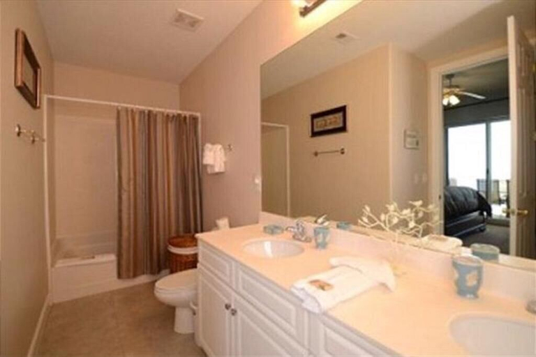 Bathroom 3, Ocean Ritz 2202, Bay