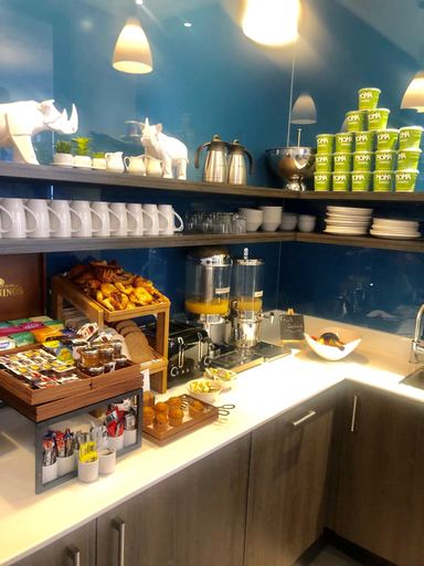 Food & Drinks 5, Best Western Plus Vauxhall Hotel, London