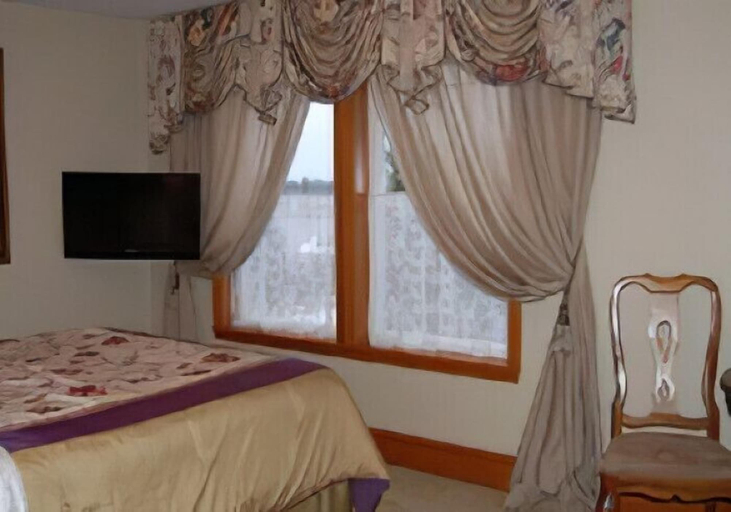 Bedroom 2, The Mansion Inn, Snohomish