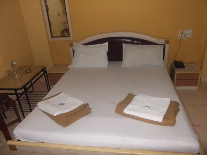 Bedroom 2, Hotel Palms, Thane