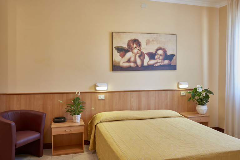 Bedroom 2, Hotel Plaza Tabiano, Parma