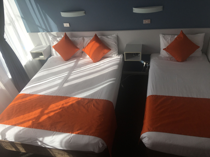 Bedroom 3, Waterfront Lodge Motel, Glenorchy