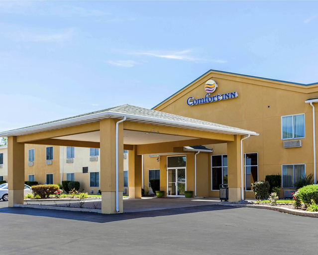 Exterior & Views 1, Quality Inn, Callaway