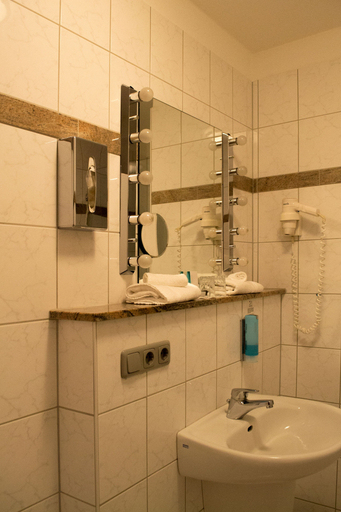 Bathroom 5, Hotel am Schlosstheater, Fulda