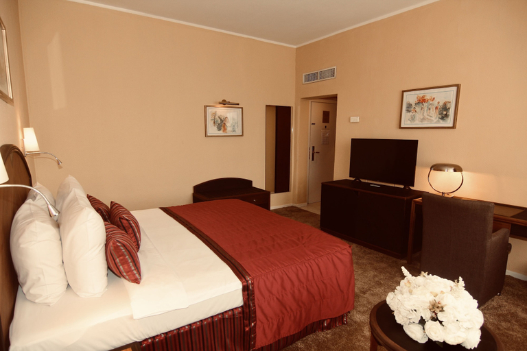 Bedroom 4, Hotel Memling, Kinshasa