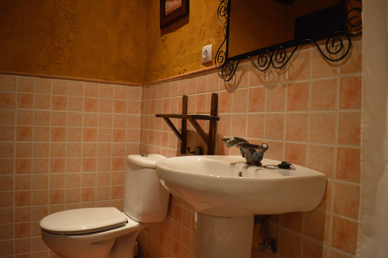 Bathroom, Finca Los Caleros, Sevilla