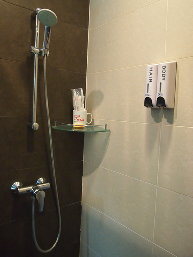 Bedroom 4, Swiss Hotel Apartment, Kuala Belait