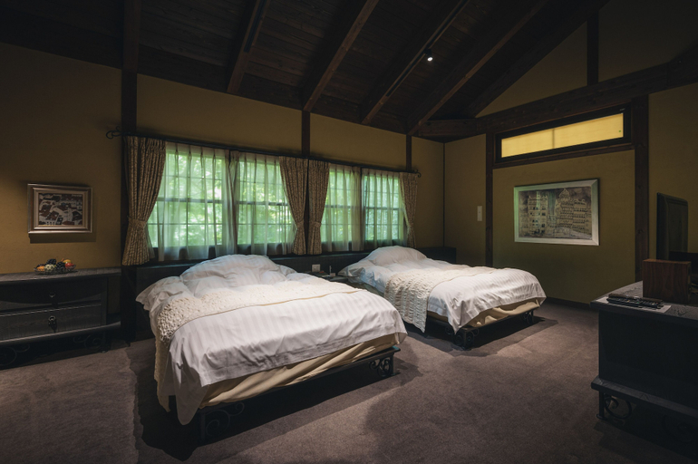 Bedroom 3, Arimasansoh Goshobessho, Kobe