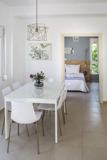 Others 5, Adhilli i residence, Crete