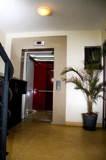 Others 5, Eron Hotel, Starehe
