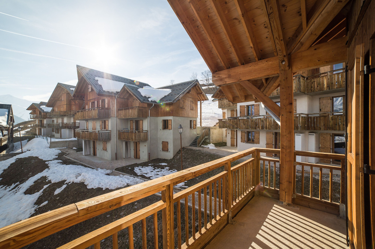Exterior & Views 2, Noemys Les Chalets du Hameau des Aiguilles, Savoie