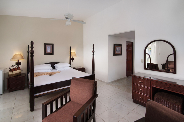 Bedroom 4, Lifestyle Tropical Beach Resort & Spa All Inclusive, San Felipe de Puerto Plata