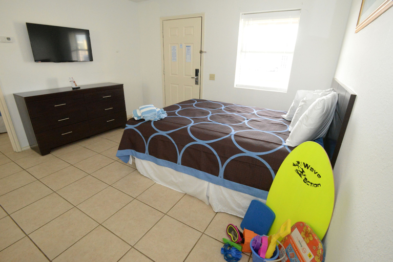 Bedroom 3, Port Isla Inn, Cameron