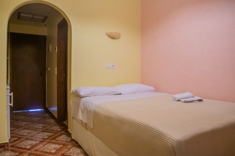 Bedroom 3, Astoria Hotel, Epirus