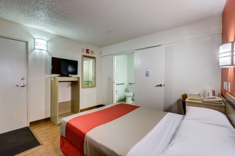 Bedroom 3, Motel 6 Wheat Ridge, CO - West - Denver North, Jefferson