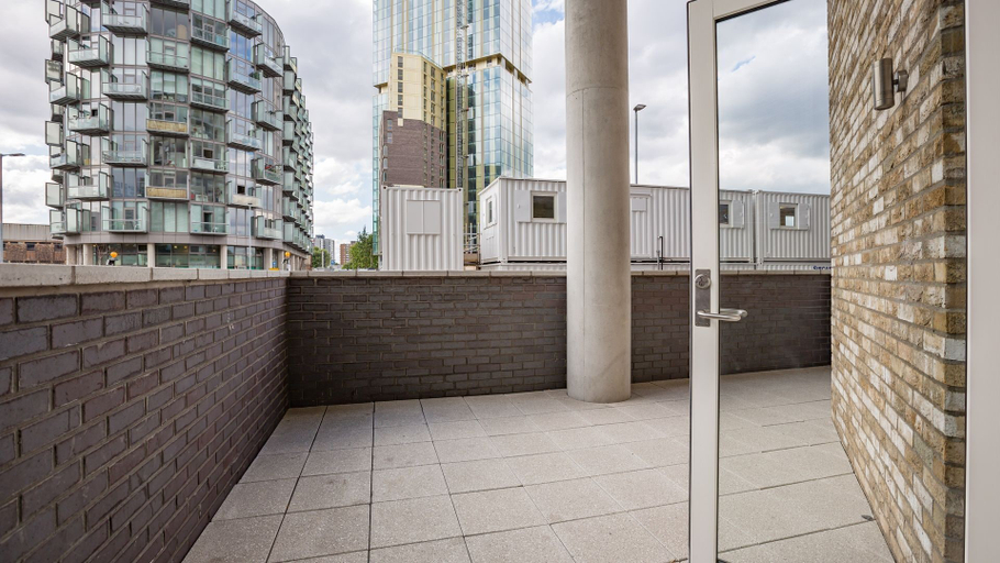 Exterior & Views 2, Luxury Townhouse, Manchester